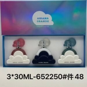 💹65✍️普通版本
爱莉安娜格兰德云朵香水中样30ml三件套!内含:30ml*3带喷头味道:粉色,紫色,黑色!