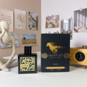 💹60✍️专柜版本
拉塔法香氛骑士领袖90ml
Lattafa Perfumes Qaed Al Fursan, 2016
品牌：拉塔法香氛
属性：中性香
香调：芳香调
前调：菠萝藏红花
中调：茉莉冷杉
后调：琥珀雪松沉香（乌木）