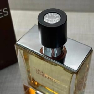 💹60✍️明通版本
爱马仕大地100ml淡香明通版