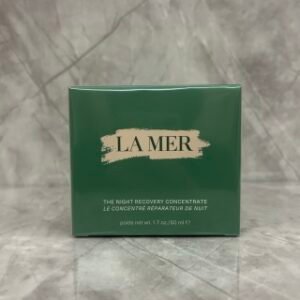💹190✍️明通贵版
海蓝之谜浓缩修护膏50ml 独家私膜 进口纸盒 原色瓶子 对版铝盖 对版中格 双色含注 膏体过检 可配中文标 需要下单备注!