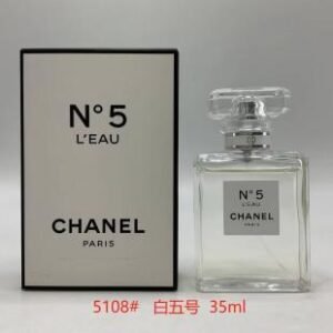 💹40✍️专柜版本,
香奈儿 白色5号之水35ml