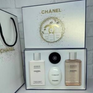 💹100✍️专柜版本
香奈儿coco全身香氛四件套升级版 身体乳200ml 沐浴露200ml 白色鹅蛋护手霜轻盈型50ml 山茶花润唇膏10g 配礼袋+中文标 件24