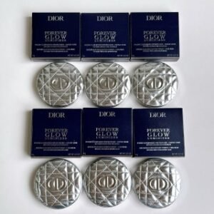 💹70✍️明通版本
新增色号07，迪奥银色皮革高光修容盘明通版6g ，色号：01# 02# 03# 04# 05# 06# 07# 
正品烤粉工艺 原厂包材 粉质纹路块块雅 细节全对版 味道对香 市面最高版本 非流通普货 正品质量直供 支持对比 配中文标 打12 件240