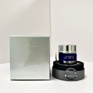 💹55✍️专柜版本
莱伯妮琼贵眼霜20ml
莱珀妮LP蓝鱼子精华琼贵眼霜20ml全宇宙最好用的眼霜来了  没有之一👏👏La Prairie莱珀妮LP蓝鱼子精华琼贵眼霜20ml，用十瓶没用的眼霜不如用一瓶真正有用的👉基本靠抢的La Prairie 莱伯妮 鱼子酱琼贵眼霜，能有效去除皱纹，眼尾纹，黑眼圈，收紧眼袋，帮助眼部皮肤变的紧致有弹性，恢复光泽💢