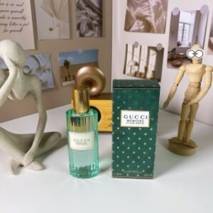 💹50✍️专柜版本
古驰绿色气味记性100ml
Gucci Memoire d'une Odeur, 2019
品牌：古驰
调香师：Alberto Morillas
属性：中性香
香调：木质花香调
前调：洋甘菊
中调：茉莉麝香
后调：香草木质香檀香木雪松