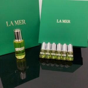💹145✍️明通版本
对版质量，油水分离，细节全对版，味道对香✔️海蓝之谜焕活精华油6+1套装/万能油一拖六礼盒，内含：30ml+5ml*6。