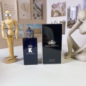 💹50✍️专柜版本
杜嘉班纳皇冠王者男士香精版100ml
Dolce&Gabbana K by Dolce Gabbana Parfum, 2025
品牌：杜嘉班纳
属性：男香
香调：美食东方调
前调：无花果焦糖
中调：甘草
后调：檀香木木质香