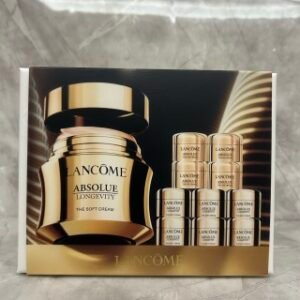 💹120✍️明通版本
新品独家出货,新版兰蔻菁纯面霜1拖11十二件套.内含 菁纯面霜60ml×1+面霜6×5ml+眼霜4×5ml+极光水1×50ml 可配中文标.需要下单备注!