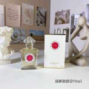 💹50✍️专柜版本
娇兰圣莎拉淡香水75ml
Guerlain Samsara Eau de Toilette, 1989
品牌：娇兰
调香师：Jean-Paul Gu.
属性：女香
香调：花香东方调
前调：依兰桃子香柠檬绿叶柠檬
中调：鸢尾花茉莉鸢尾根水仙花紫罗兰玫瑰
后调：檀香木鸢尾花香草零陵香豆琥珀麝香