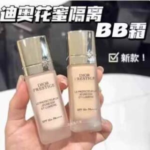 💹50✍️专柜版本
迪奥花秘/花蜜防晒隔离BB霜30ml,色号🔜
Glow#无色提亮
00#白皙肤色
01#自然肤色