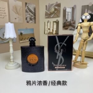 💹38✍️经典款50ml/90ml
💹45✍️深红/精醇版
💹50✍️耀银
专柜版本，圣罗兰 鸦片香水系列：
经典款黑鸦片90ml -50ml
8180黑色鸦片精醇版90ml，
耀银鸦片90ml
深红樱桃黑鸦片90ml
