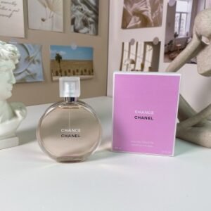 💹38✍️专柜版本
香奈儿邂逅活力/橙邂逅100ml
Chanel Chance Eau Vive, 2015
品牌:香奈儿
调香师:Olivier Polge
属性:女香
香调:木质花香调
前调:血橙葡萄柚柑橘
中调:茉莉麝香
后调:香根草雪松鸢尾花