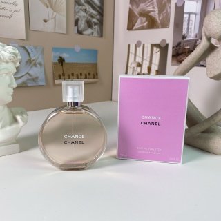💹38✍️专柜版本
香奈儿邂逅活力/橙邂逅100ml
Chanel Chance Eau Vive, 2015
品牌:香奈儿
调香师:Olivier Polge
属性:女香
香调:木质花香调
前调:血橙葡萄柚柑橘
中调:茉莉麝香
后调:香根草雪松鸢尾花