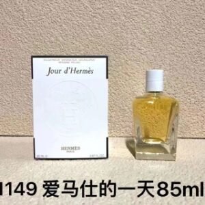 💹60✍️专柜版本
爱马仕的一天女士 浓香85ml
爱马仕一日之光纯香女士85ml
