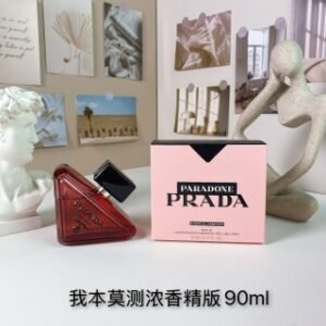 💹50✍️专柜版本
普拉达我本莫测浓香精90ml
Prada Paradoxe Radical Essence, 2025
品牌：普拉达
属性：中性香
香调：木质花香调
气味：橙花油开心果檀香木