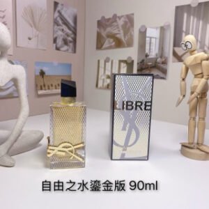 💹50✍️专柜版本
YSL圣罗兰2024年圣诞限定金色蕾丝鎏金版自由之水香水90ml