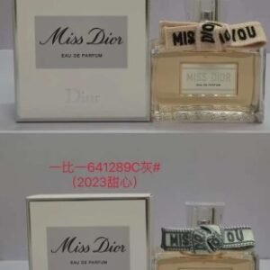 💹45✍️专柜版本
迪奥甜心女士黑丝带/黑刺绣丝带100ml
迪奥甜心女士灰丝带/灰刺绣丝带100ml