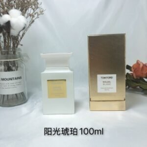 💹45✍️专柜版本，50ml/100ml
Tom Ford汤姆福特TF白日阳光琥珀璀璨流光中性 香水50ml/100ml
香调：东方花香调
前调：香柠檬 小豆蔻 粉红胡椒 开心果
中调：茉莉 晚香玉 依兰
后调：琥珀 零陵香豆 安息香脂 椰子