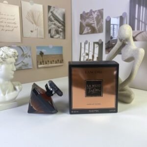 💹55✍️专柜版本
兰蔻璀璨黑夜香草之夜100ml
Lancome La Nuit Trésor Vanille Noire, 2025
4人想要1人闻过
品牌：兰蔻
调香师：Amandine Cle..Honorine Blanc
属性：女香
香调：美食东方调
香草沉香（乌木）玫瑰蜂蜜