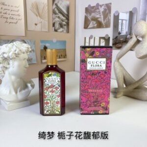 💹45✍️专柜版本
古驰绮梦栀子馥郁版100ml
Gucci Flora Gorgeous Gardenia Intense, 2025
品牌：古驰
属性：女香
香调：木质花香调
前调：橘子
中调：栀子花希蒂莺
后调：檀香木