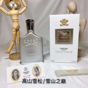 💹45✍️专柜版本
CREED 克雷德信仰高山雪松/雪山之巅香水 100ml
清新木质香调

Creed信仰喜马拉雅香水Himalaya
前调：柑橘、葡萄柚、佛手柑、柠檬
中调:檀香木、香根草、雪松
基调:麝香、琥珀
感香：喜马拉雅给我的感觉是高不可及·我觉得Creed一贯的风格应该
很容易把这种感觉转为气味的吧·一闻到还是有点吃惊·竟然是檀木主打
，不是有了一款很经典的原始檀木了?再细闻之·感受到了高山上独有的
湿润空气的味道·很特别·很清澈！
himalaya snow mountainOliver Creed奥利弗·克雷德在他的西藏之旅后
开始创建了男性香水·被冰雪覆盖的喜马拉雅山象征着辉煌、美丽、
权力与永恒·而这款Himalaya喜马拉雅男性香水的设计者则试图把这座
山峰的特质转移到香水上·