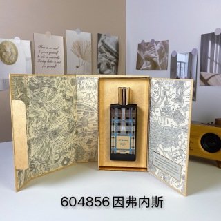 💹65✍️专柜版本
玫默因弗内斯75ml
Memo Inverness, 2023
品牌:玫默
属性:中性香
香调:木质调
檀香木马黛茶雪松鸢尾根阿米香树花
气味:愈创木