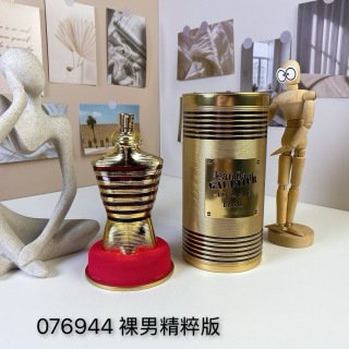 💹65✍️专柜版本/1瓶
高缇耶 铁桶包装香水, 现货味道:
076944裸男精粹版125ml
102346裸男精粹馥郁125ml
076838圣女浓香100ml
091251美人恶之花125ml
091428裸男情人125ml(2025)
017206蓝色裸男125ml 淡香
062190蓝色裸男125ml香精版
017244美人125ml浓香
049542美人125ml浓情版
012027超级男士125ml
09127裸男天堂花园125ml
102537裸男花朵版125ml
032315男士之香浓香125ml
091169圣女香精版100ml