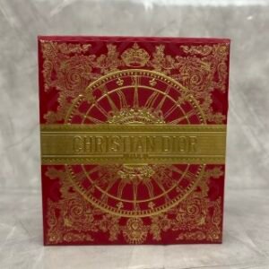 💹115✍️明通版本
迪奥新年限量磁吸口红两件套.色号：丝绒999-滋润999-720-772-840.五色可选.没写色号随机发.配手提袋.官网同步.送礼必备！