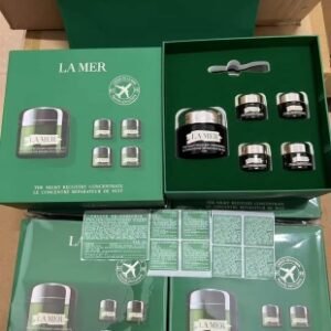 💹240✍️明通版本
海蓝之谜修护膏4+1套装！内含：50ml*1，小样7ml*4。