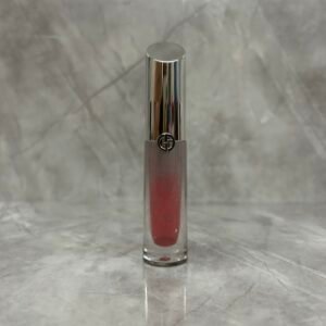 💹20✍️专柜子版本
新品 阿玛尼小冰棒唇釉4ml 现货4色.色号:30-31-33-34.可配中文标.需要下单备注!