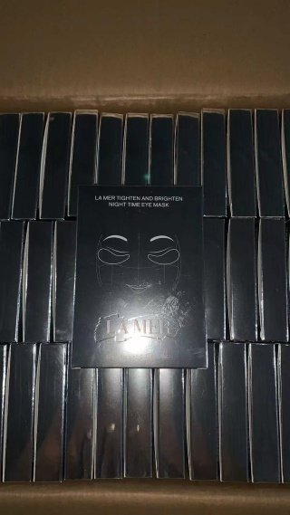 💹30✍️专柜版本
海蓝之谜鎏金焕颜眼膜5片装!