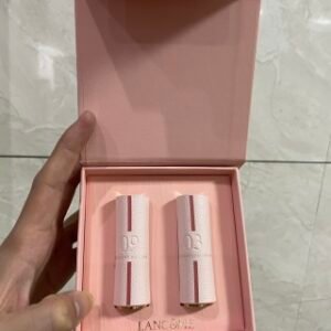 💹70✍️明通版本，单只
💹115✍️明通版本，两只装
七夕经典粉盒套装  兰蔻荔枝纹四季七夕限定礼盒单只装/两件套
现货五色可选.色号：03#-06#-09#-12#-196#.可配中文标.需要下单备注！