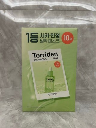 💹25✍️专柜版本
韩国Torriden桃瑞丹面膜10片装绿色.Torriden面膜:💙蓝色玻尿酸面膜,保湿效果很好。💚绿色补水面膜,温和也不油腻,而且不粘不刺激,敏感肌也可以大胆使用!