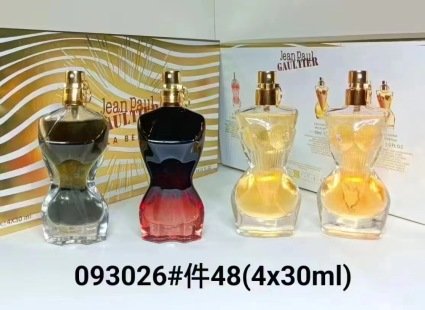 💹65✍️普通版本
新款高缇耶圣女香水中样四件套4*30ml