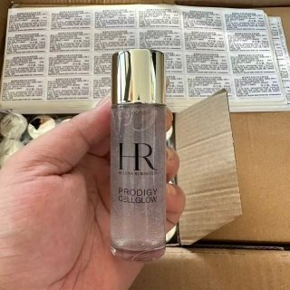 💹22✍️明通版本
赫莲娜小露珠小样30ml
打24支 件192支 配中文标 现货