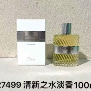 💹55✍️专柜版本
迪奥清新之水女士淡香100ml
迪奥清新之水女士香精版100ml
迪奥清新之水女士古龙水100ml