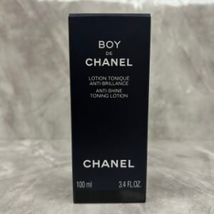 💹55✍️专柜版本
香奈儿男士控油保湿液100ML.可配中文标.需要下单备注！