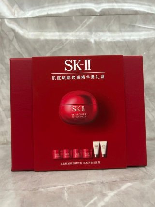 💹135✍️明通版本/最新版
最新版 SK面霜1拖6/一拖六套装.全对版质量.市场独家质量.非流通货.供平台.配礼袋.可配中文标.需要下单备注!