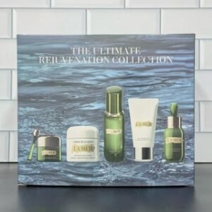 💹260✍️明通版本
海蓝之谜大王炸五件套明通版，套装内含：精粹水150ml 浓缩精华50ml 浓缩眼霜15ml 神奇面霜60ml 璀璨净澈洗面奶125ml 。细节全对版 味道对香 市面最高版本 非流通普货 正品质量直供 支持对比 配礼袋+海免3标 件18