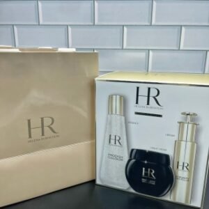 💹300✍️明通版本/25版
赫莲娜抗衰老三剑客/抗衰老三件套25版 明通版 黑绷带面霜100ml 小露珠精华水200ml 小针管精华50ml 细节全对版 味道对香 市面最高版本 非流通普货 正品质量直供 支持对比 配中文标 打10 件20