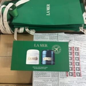 💹135✍️明通版本
海蓝之谜经典面霜➕晚霜两件套2×60ml，  件24套 配海南3标 礼袋 现货