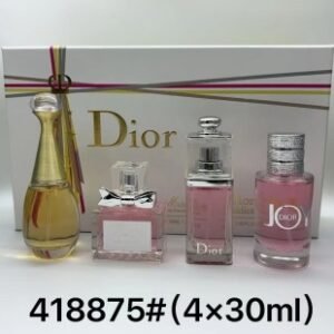 💹52✍️普通版本
418875迪奥香水中样30ml四件套倾世版！内含：30ml*4！