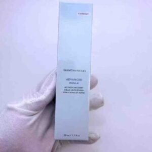 💹48✍️明通版本
修丽可RGN-6修复精华乳50ml
🔜 明通版.高质量❗️🇫🇷SkinCeuticals 杜克修丽可 RGN-6 修复精华乳50ml
对版对味 独家私模 细节对版
配海南免税中文标 镭射标 仿伪标
打12 一件96支 认准打码 20ZNOU