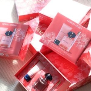 💹140✍️专柜版本
阿玛尼我的方式香氛三件套
🔜一比一质量❗️内含:身体乳50ml,正装香水90ml,香水小样10ml。