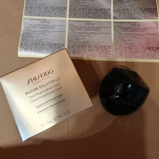 💹75✍️ 明通版本,新版
资生堂时光琉璃晚霜新版明通版50ml 独家私模 细节全对版 味道对香 市面最高版本 非流通普货 正品质量直供 支持对比 配中文标 打12 件72