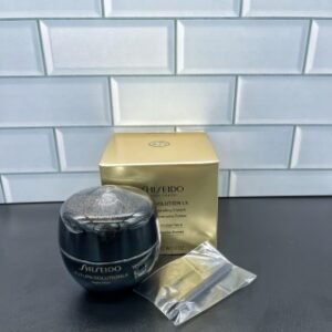 💹75✍️明通版本/新版
资生堂时光琉璃晚霜新版明通版50ml 独家私模 细节全对版 味道对香 市面最高版本 非流通普货 正品质量直供 支持对比 配中文标 打12 件72