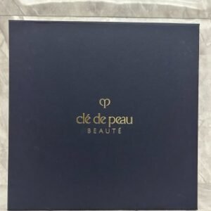 💹100✍️明通版本
cpb明星护肤两件套礼盒装.配手提袋.包含：cpb洗面奶125ml(滋润型/清爽型可选.默认滋润型）+cpb隔离37ml.对版对味.官网同步.独家货源.不出市场.代理放心推.可配中文标.需要下单备注！