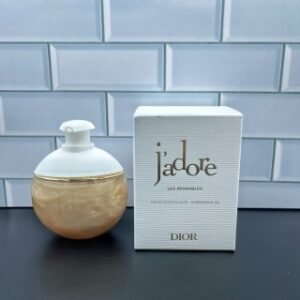 💹60✍️专柜版本
迪奥真我鎏金精华油200ml 独家私模 细节全对版 味道对香 市面最高版本 非流通普货 正品质量直供 支持对比 配中文标 打12 件48