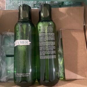 💹80✍️明通版本/250ml
海蓝之谜精粹水明通版250ml 独家私模 细节全对版 味道对香 市面最高版本 非流通普货 正品质量直供 支持对比 配中文标 打10 件20