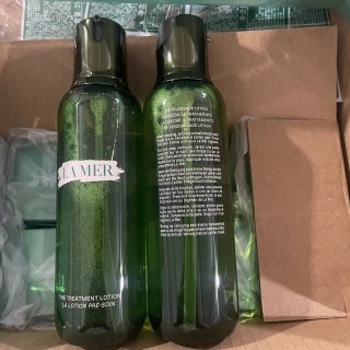 💹80✍️明通版本/250ml
海蓝之谜精粹水明通版250ml 独家私模 细节全对版 味道对香 市面最高版本 非流通普货 正品质量直供 支持对比 配中文标 打10 件20